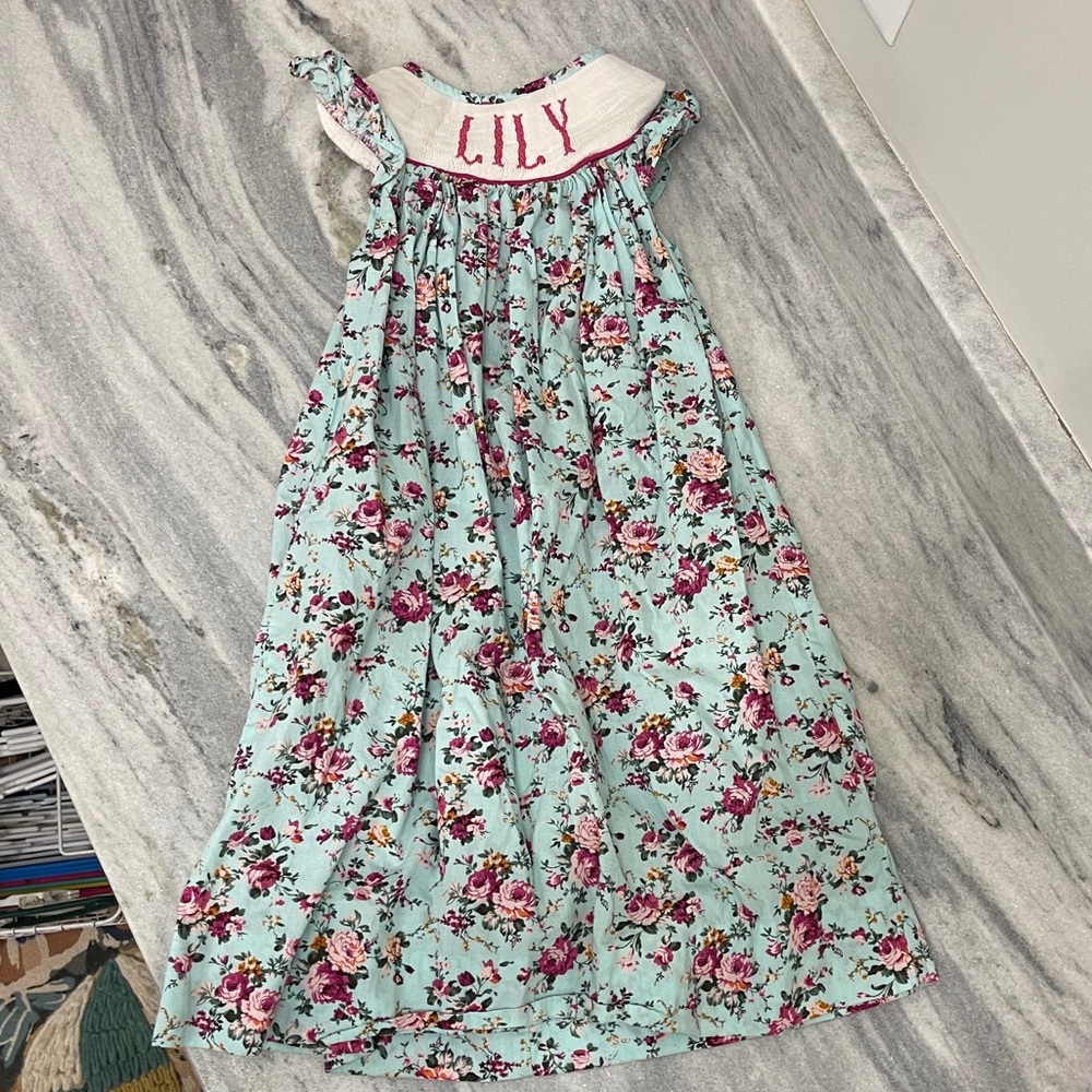 Girls smocked Lily dress size 4